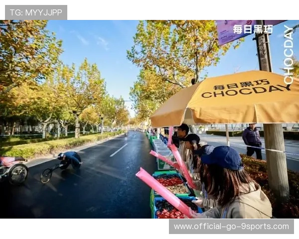 马拉松赛道增设互动补给站提升粉丝体验